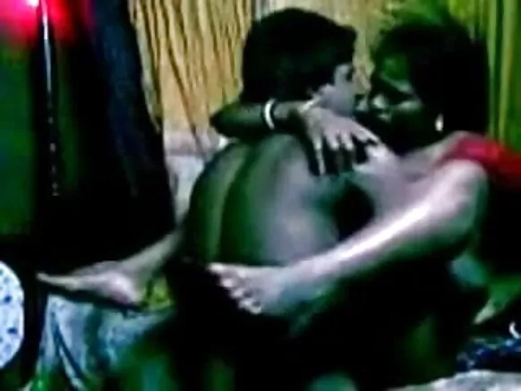 ହର୍ନି ହାଉସରେ ଉଲଗ୍ନ ମହିଳାମାନଙ୍କର ଭାରତୀୟ ଘରର ଚାକରାଣୀ ଭିଡିଓ